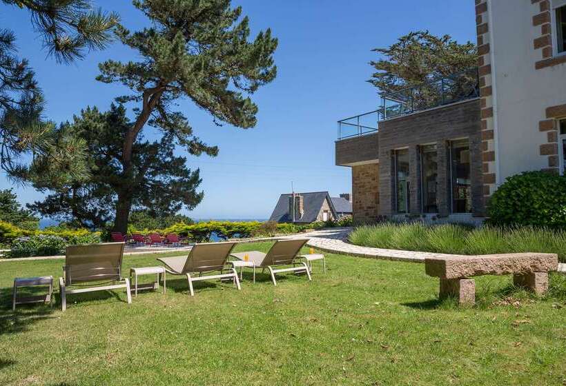 ホテル Hôtel Les Costans, The Originals Relais