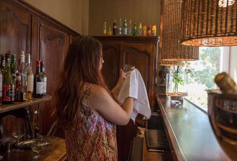 ホテル Hôtel Les Costans, The Originals Relais