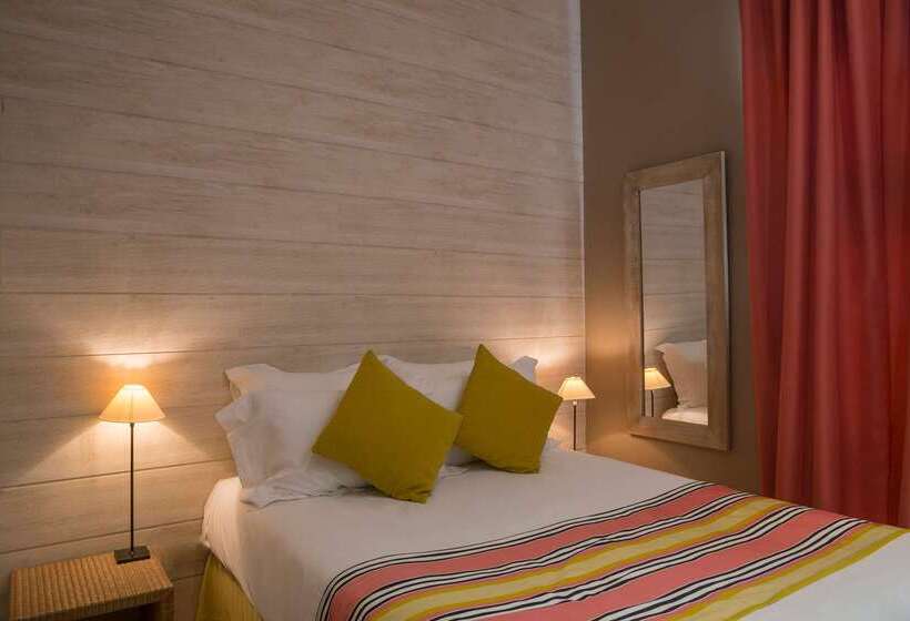 ホテル Hôtel Les Costans, The Originals Relais