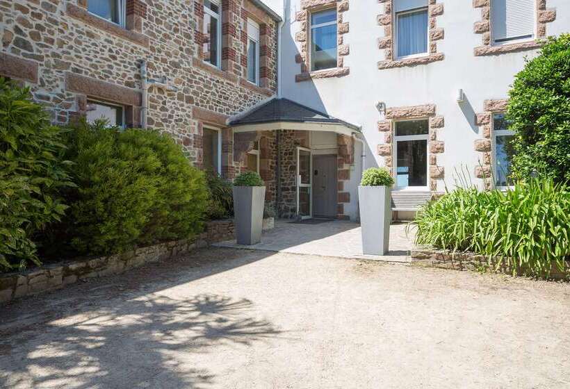 ホテル Hôtel Les Costans, The Originals Relais