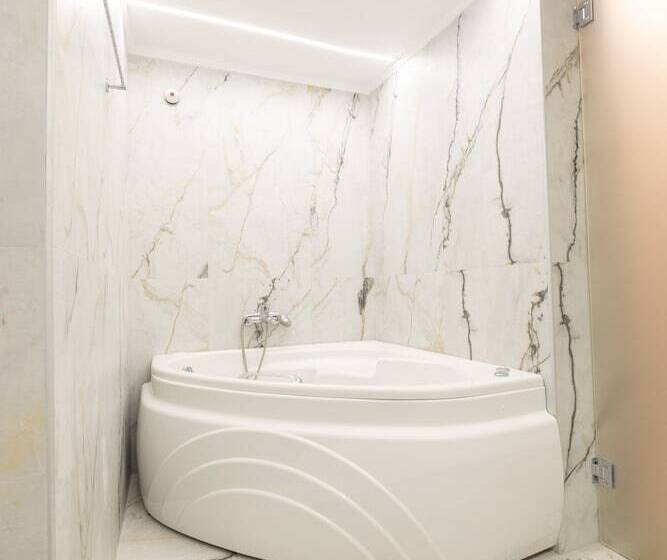 هتل Modern Luxury