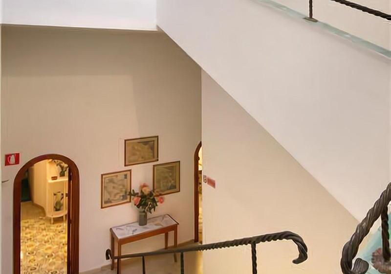 Szálloda La Caravella Di Positano Relais & Beach