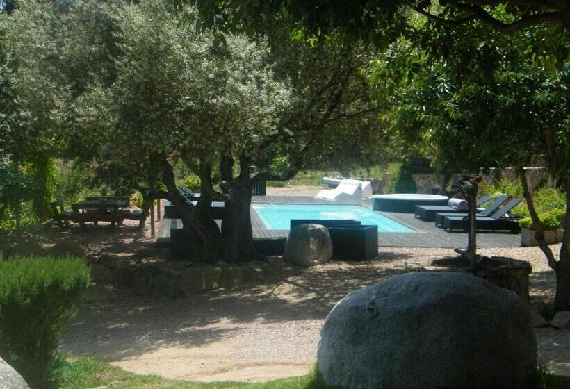 فندق Les Jardins De Mathieu