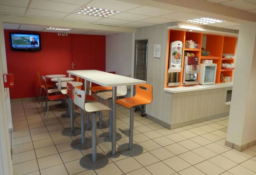 בית מלון כפרי Premiere Classe Biarritz