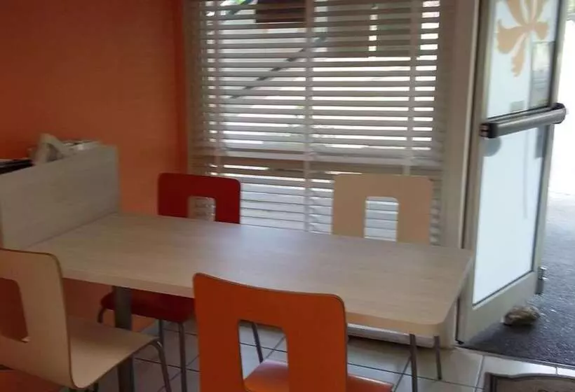 ホテル Premiere Classe Biarritz