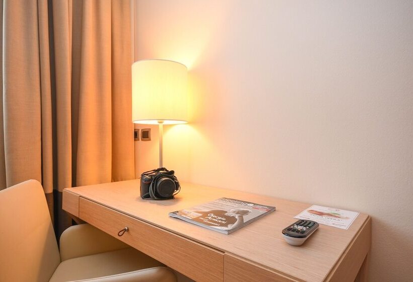 Th Lazise   Hotel Parchi Del Garda