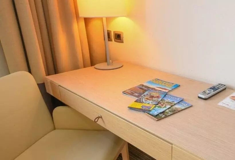 Th Lazise   Hotel Parchi Del Garda