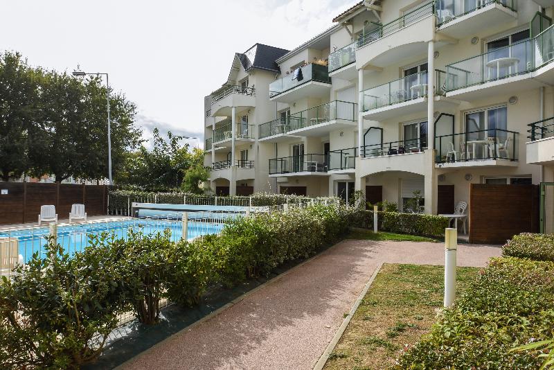 هتل Vacanceole Les Jardins De L Amiraute