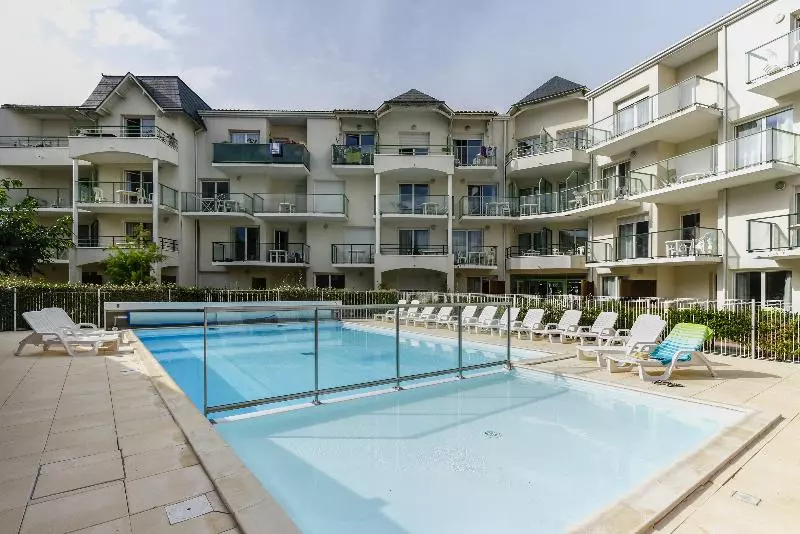 Отель Vacanceole  Les Jardins De L Amiraute