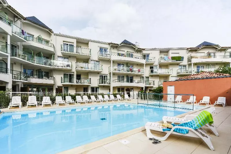 Отель Vacanceole  Les Jardins De L Amiraute