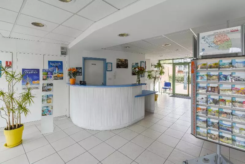 Отель Vacanceole  Les Jardins De L Amiraute