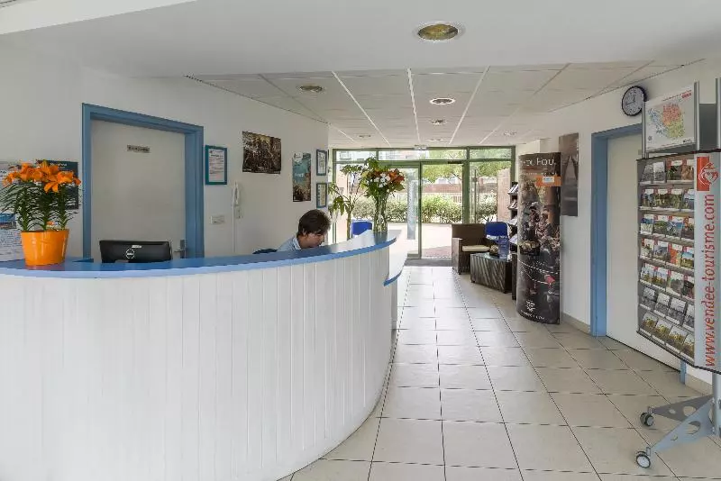 Отель Vacanceole  Les Jardins De L Amiraute