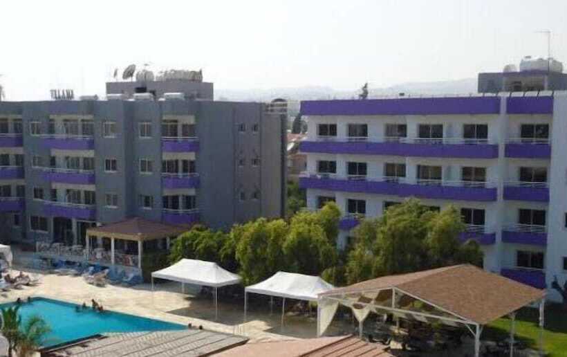Valana Hotel Apartments