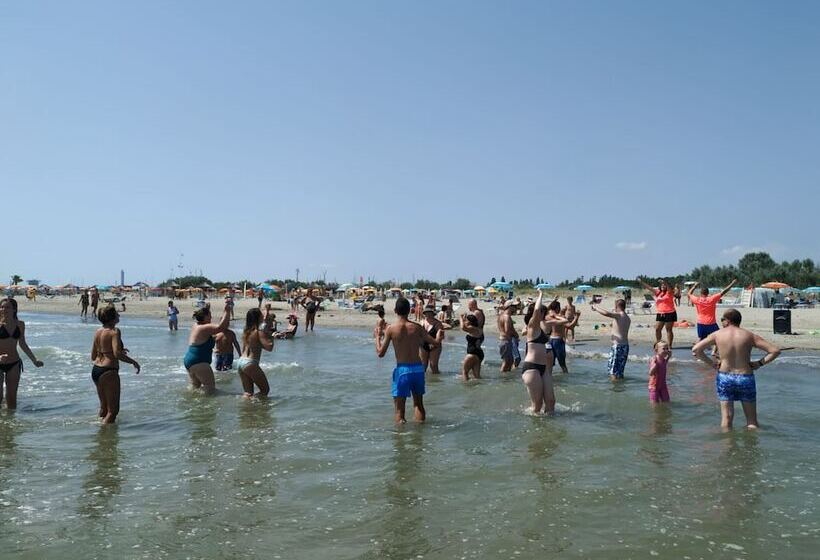 هتل Club Del Sole Marina Romea Easy Camping Village