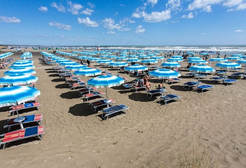 هتل Club Del Sole Marina Romea Easy Camping Village