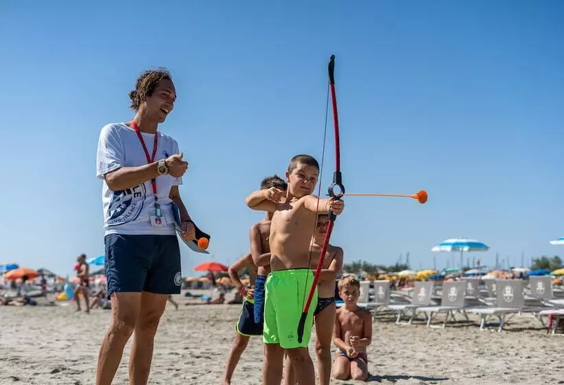 هتل Club Del Sole Marina Romea Easy Camping Village