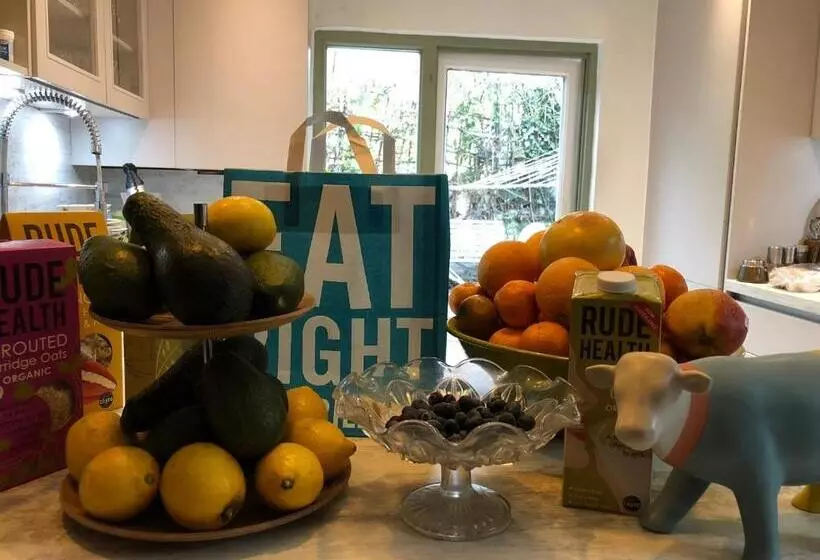 Hurlingham Bed And Breakfast