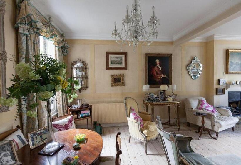 Hurlingham Bed And Breakfast