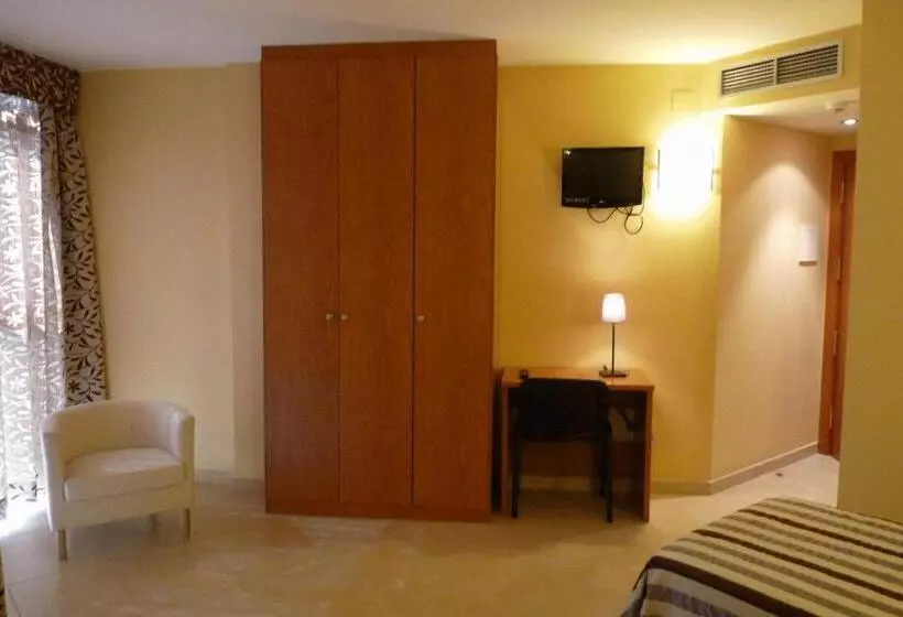 Отель Avenida El Morell