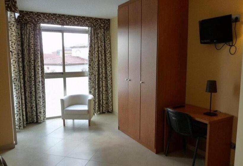 هتل Avenida El Morell