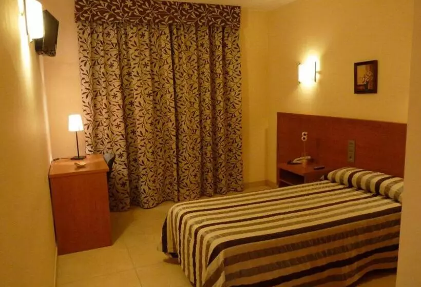 Отель Avenida El Morell