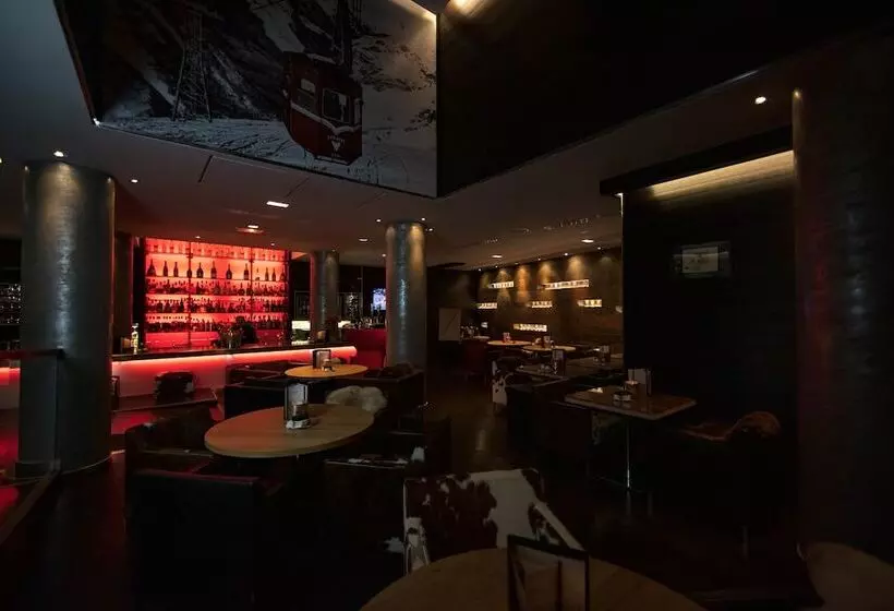 Avenue Lodge Hotel & Spa