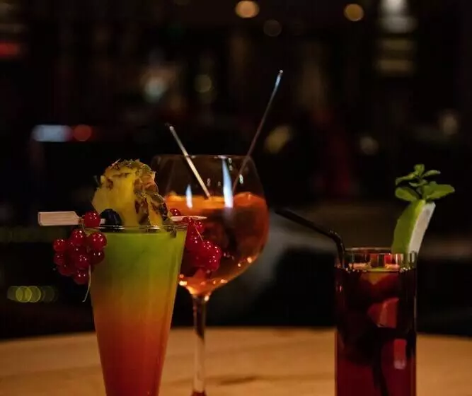 Avenue Lodge Hotel & Spa