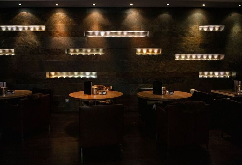 Avenue Lodge Hotel & Spa