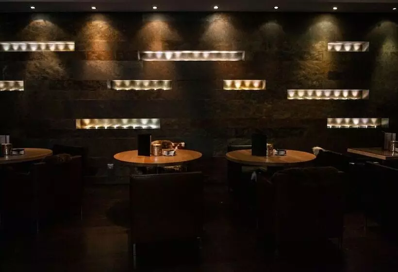 Avenue Lodge Hotel & Spa