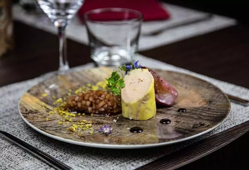 Avenue Lodge Hotel & Spa