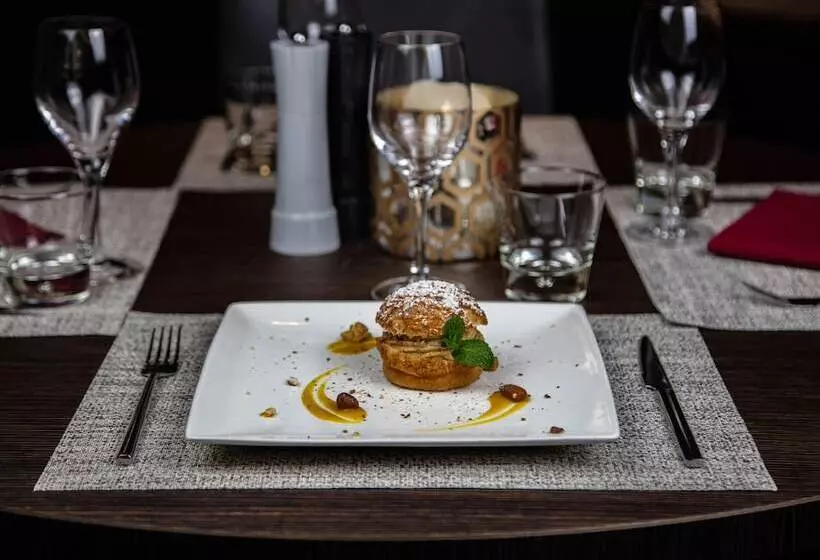 Avenue Lodge Hotel & Spa