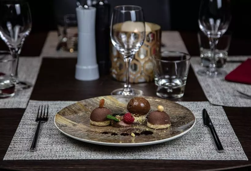 Avenue Lodge Hotel & Spa