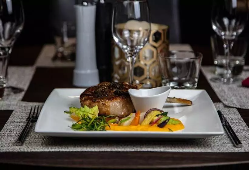 Avenue Lodge Hotel & Spa