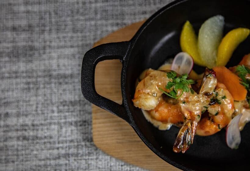 Avenue Lodge Hotel & Spa