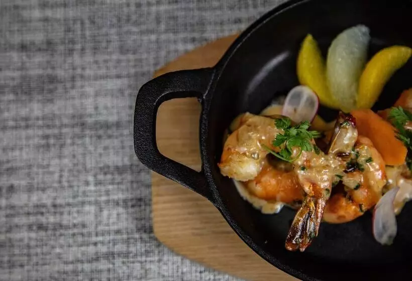 Avenue Lodge Hotel & Spa