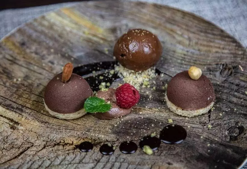 Avenue Lodge Hotel & Spa