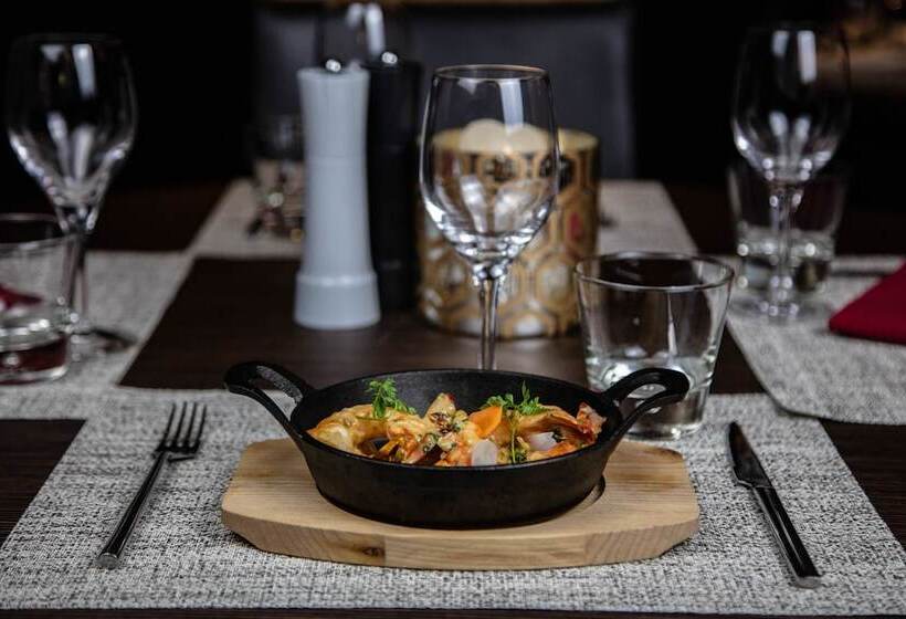 Avenue Lodge Hotel & Spa