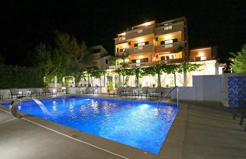 Отель Pansion Villa Bok