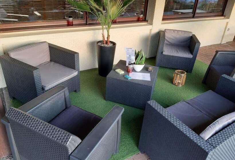 Brit Hotel Besancon L Horloge