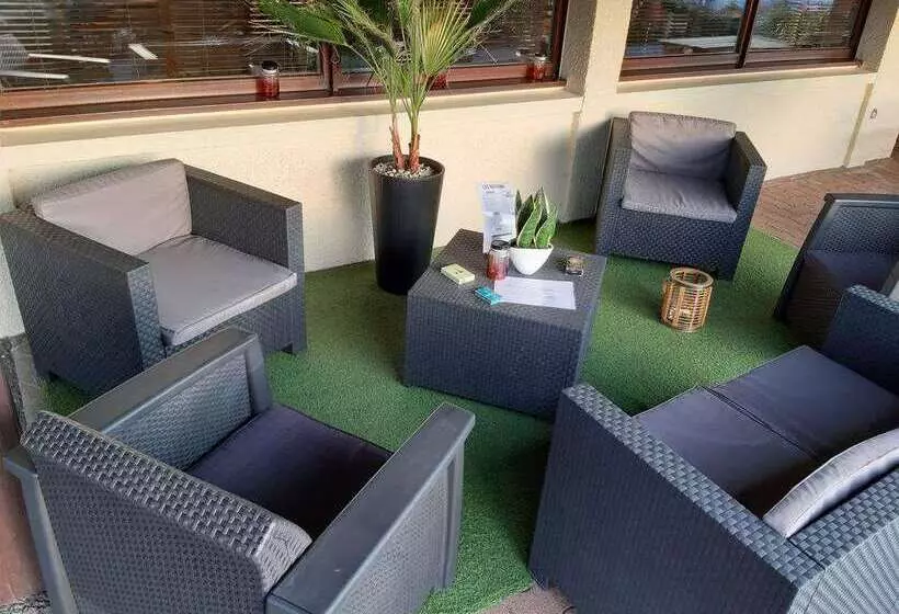 Brit Hotel Besancon L Horloge