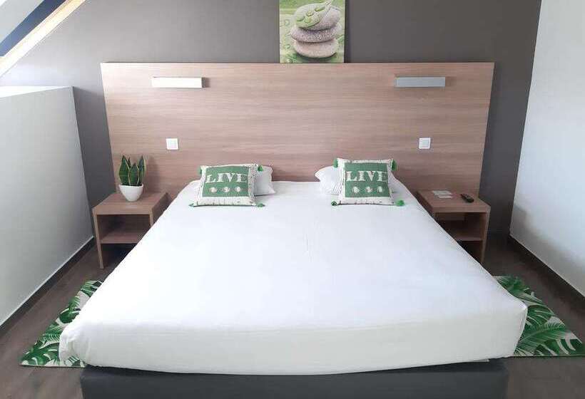 Brit Hotel Besancon L Horloge