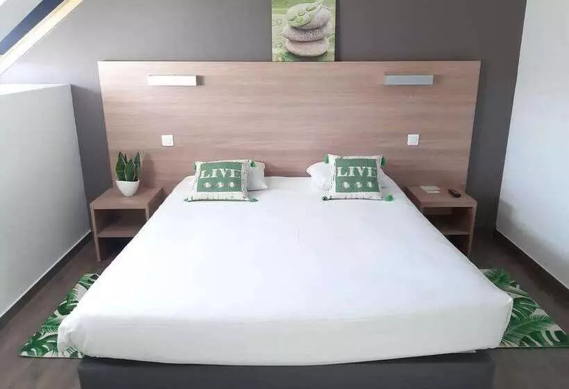 Brit Hotel Besancon L Horloge