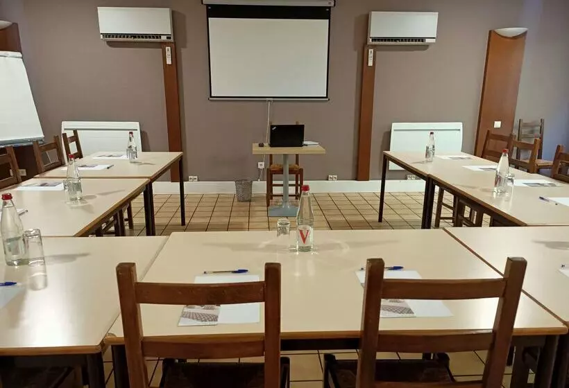 Brit Hotel Besancon L Horloge