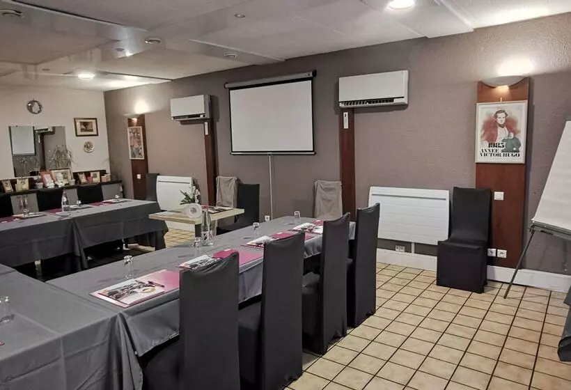 Brit Hotel Besancon L Horloge