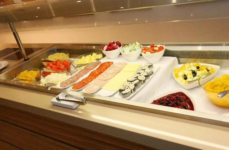 בית מלון כפרי Crowne Plaza Reading East