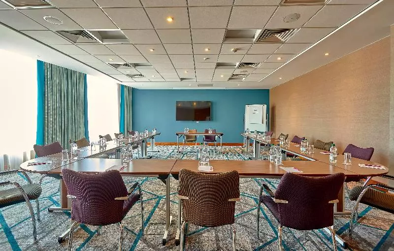 בית מלון כפרי Crowne Plaza Reading East