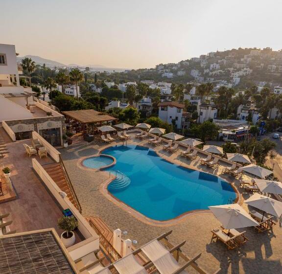 Elementa Boutique Hotel Adults Only