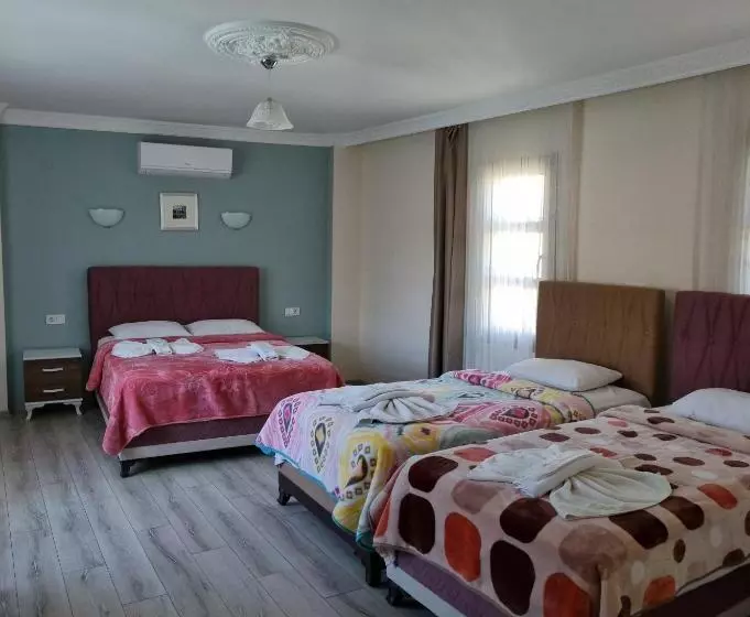 בית מלון כפרי Sezgin Boutique