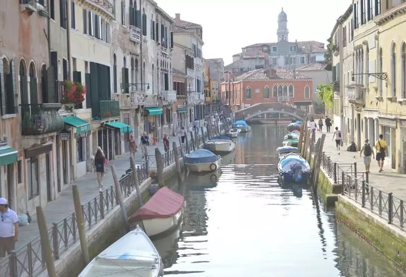 호텔 Locanda Salieri