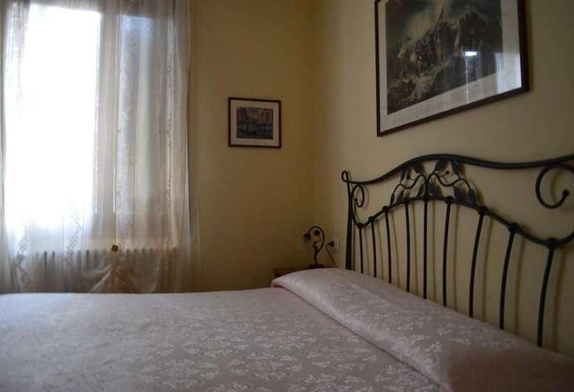 فندق Locanda Salieri